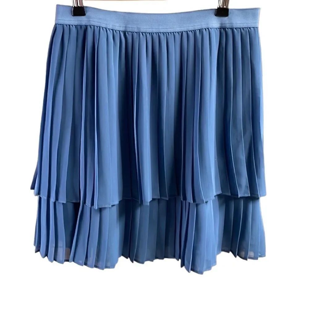 Lauren Conrad Tiered Box Pleated Mini Shirt, Size Medium, Blue